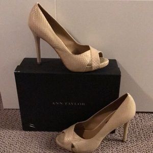 Anna Taylor Cheri Exotic Peep Toe Pump 7.5